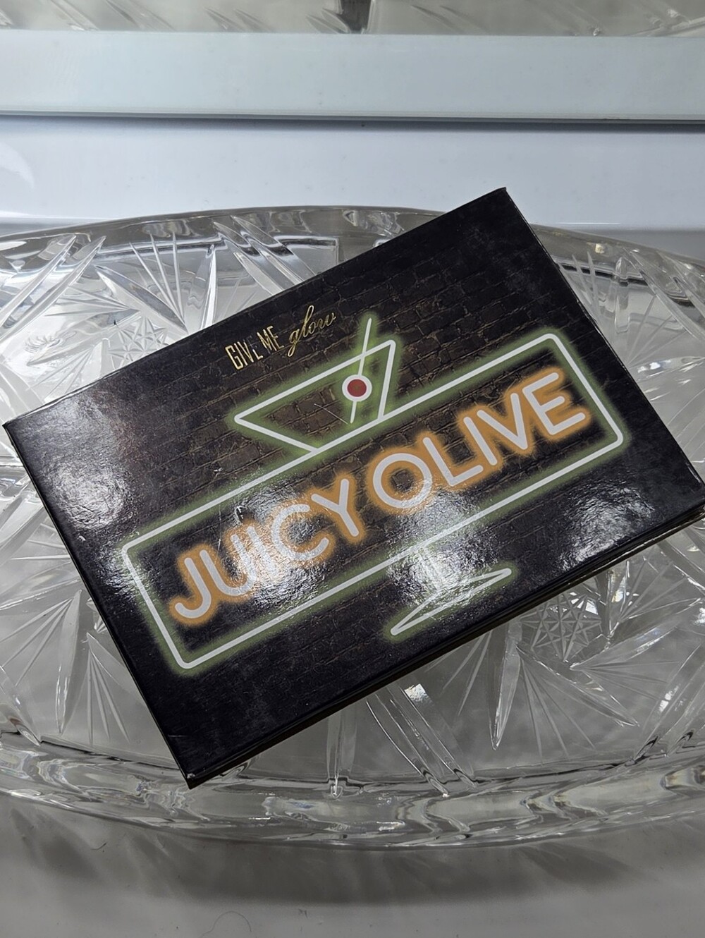 Give Me Glow Juicy Olive Eyeshadow Palette